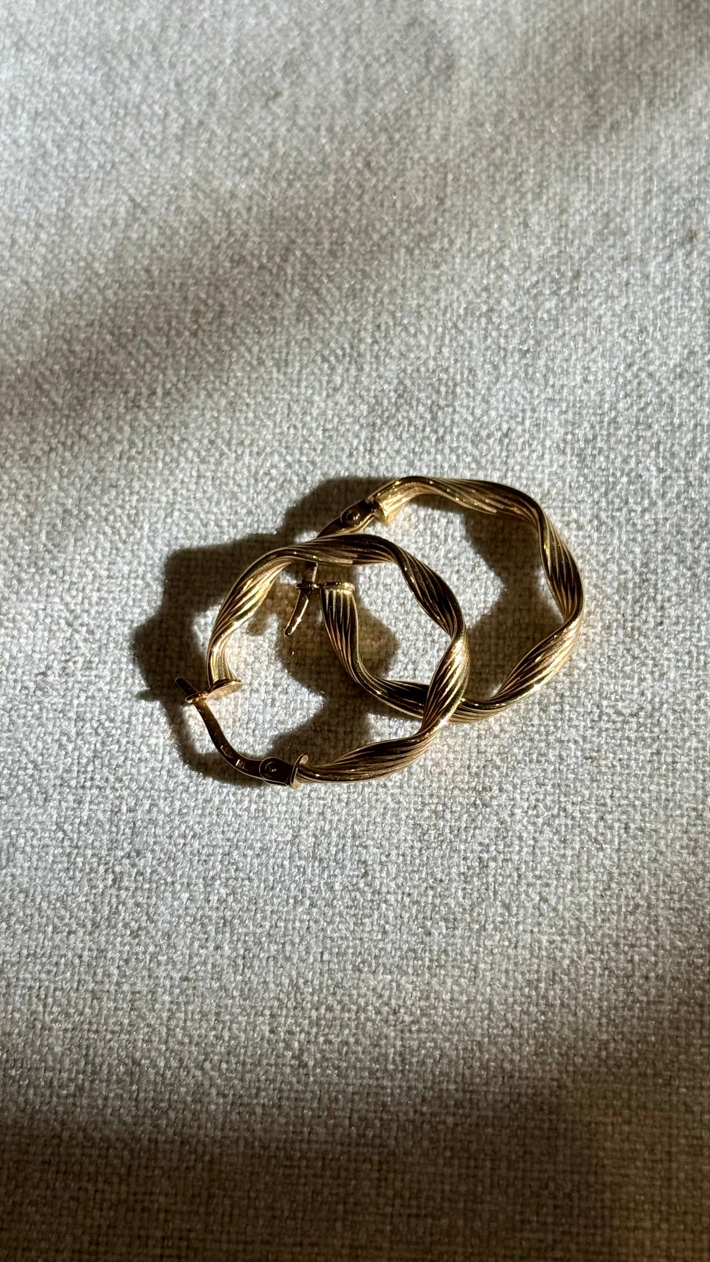 Twisted hoops with ridged detail