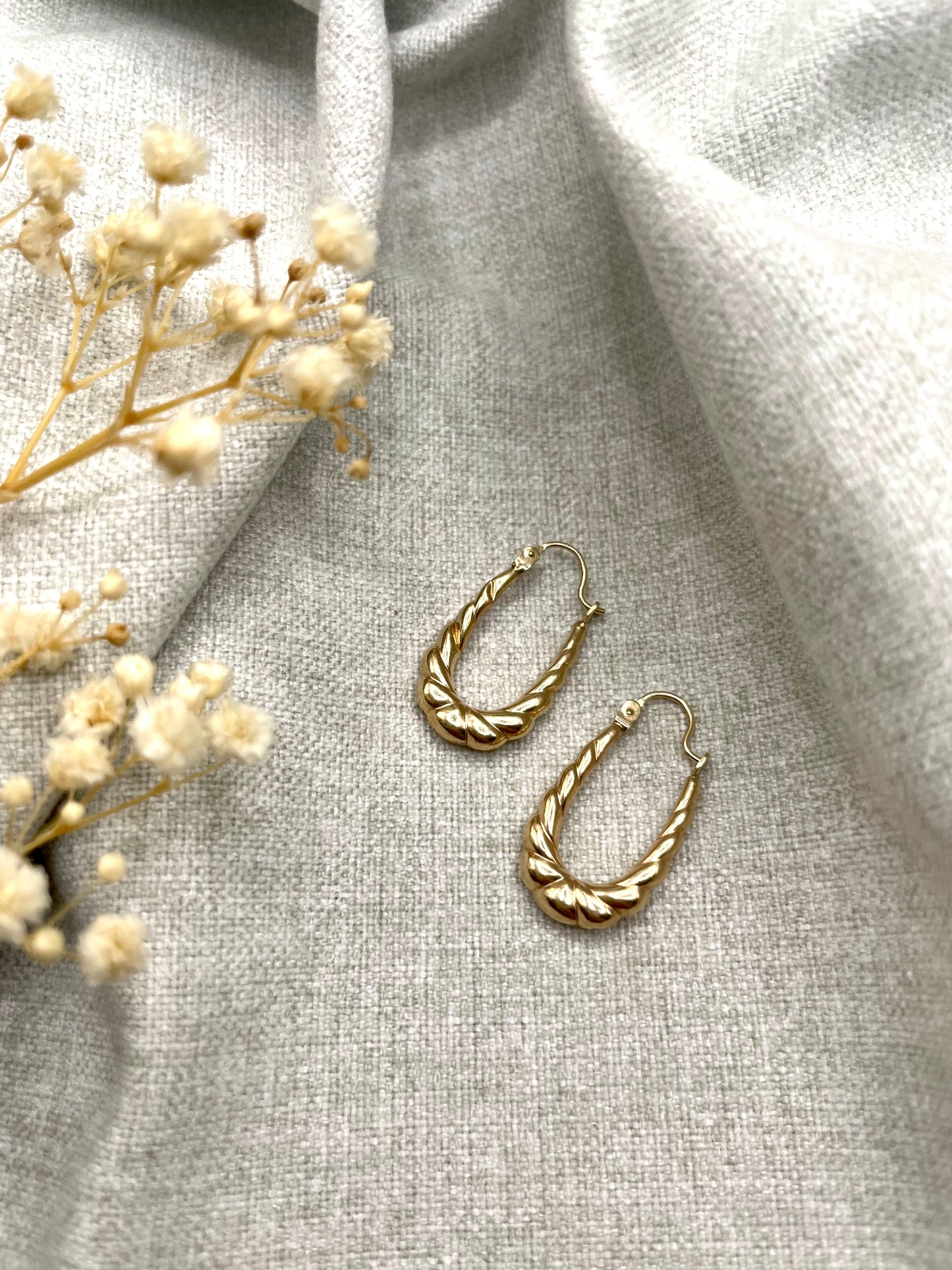 Scalloped Hoop Earrings