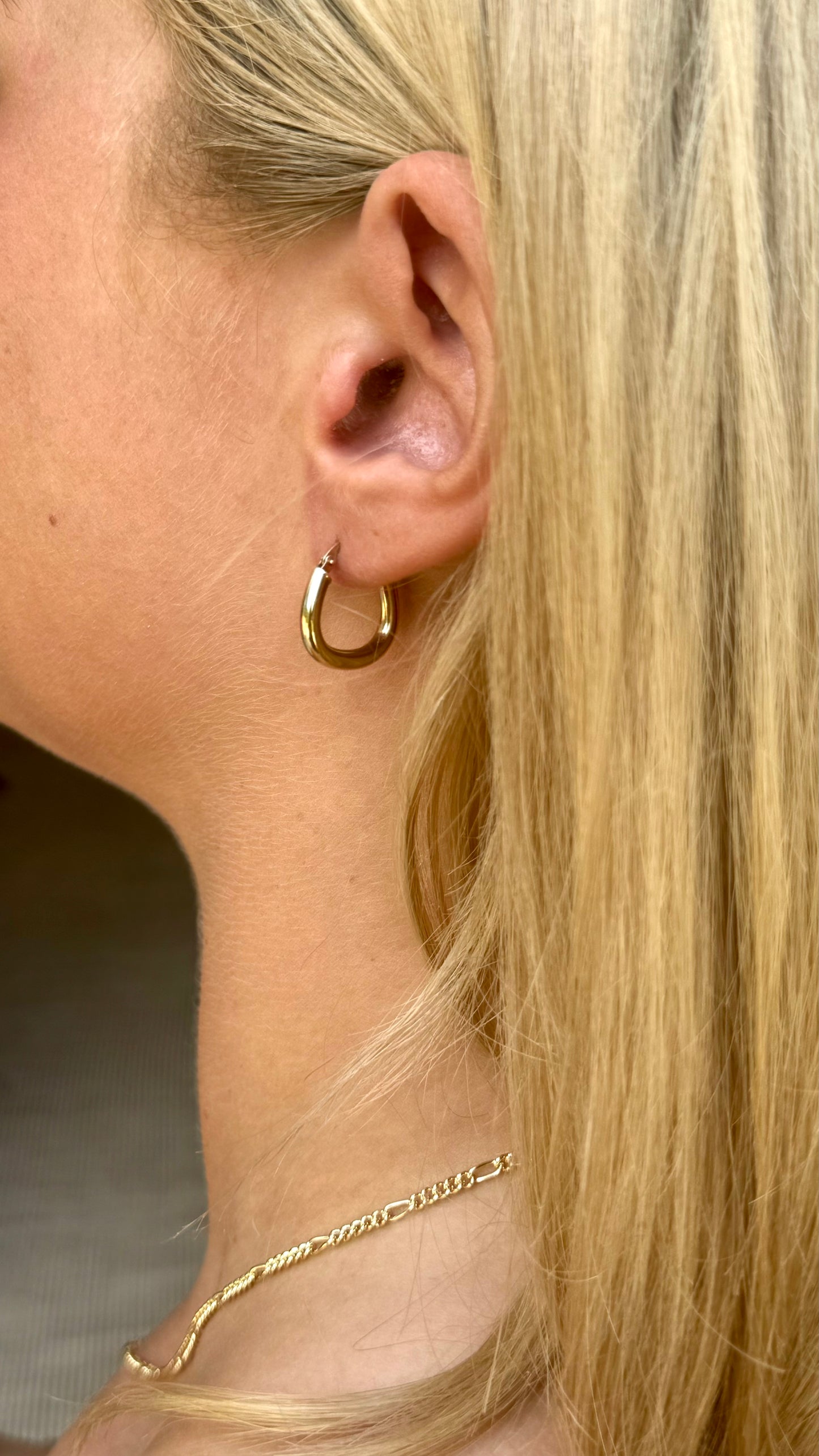 Angular chubby hoops