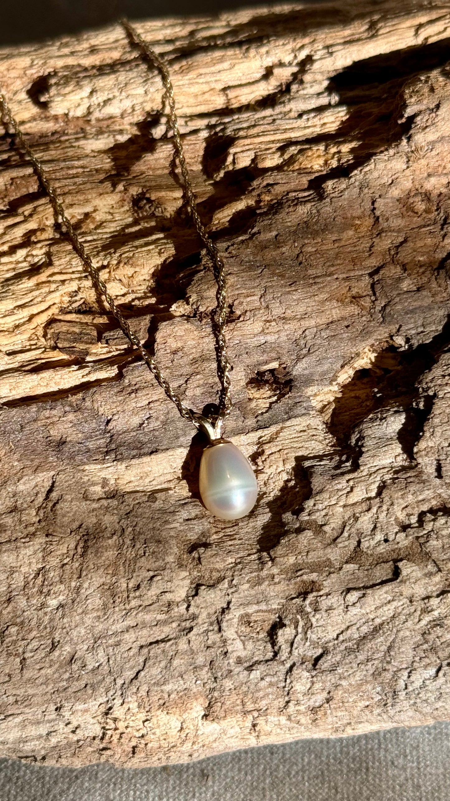 Pearl Drop Pendant with Chain